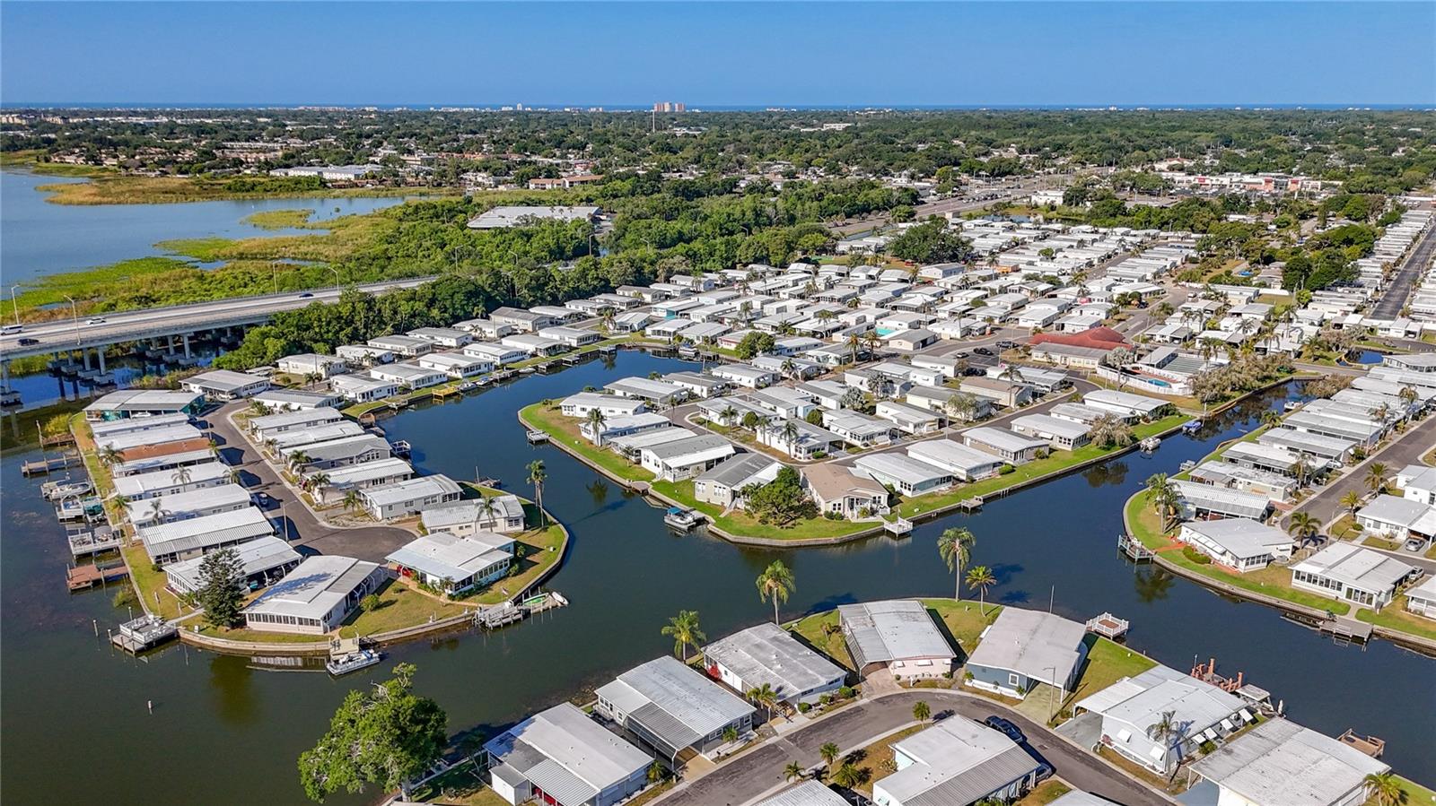 HOLIDAY SHORES MOBILE PARK UNREC - Residential