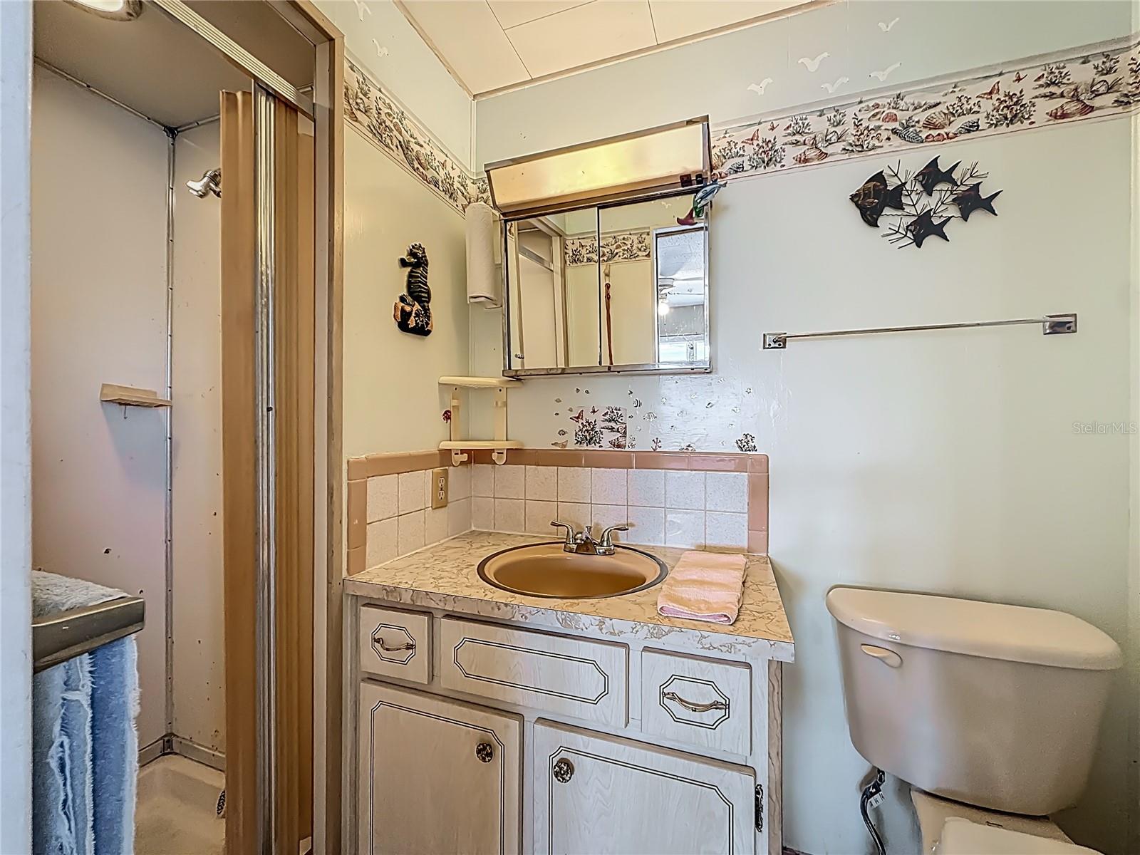 HOLIDAY SHORES MOBILE PARK UNREC - Residential