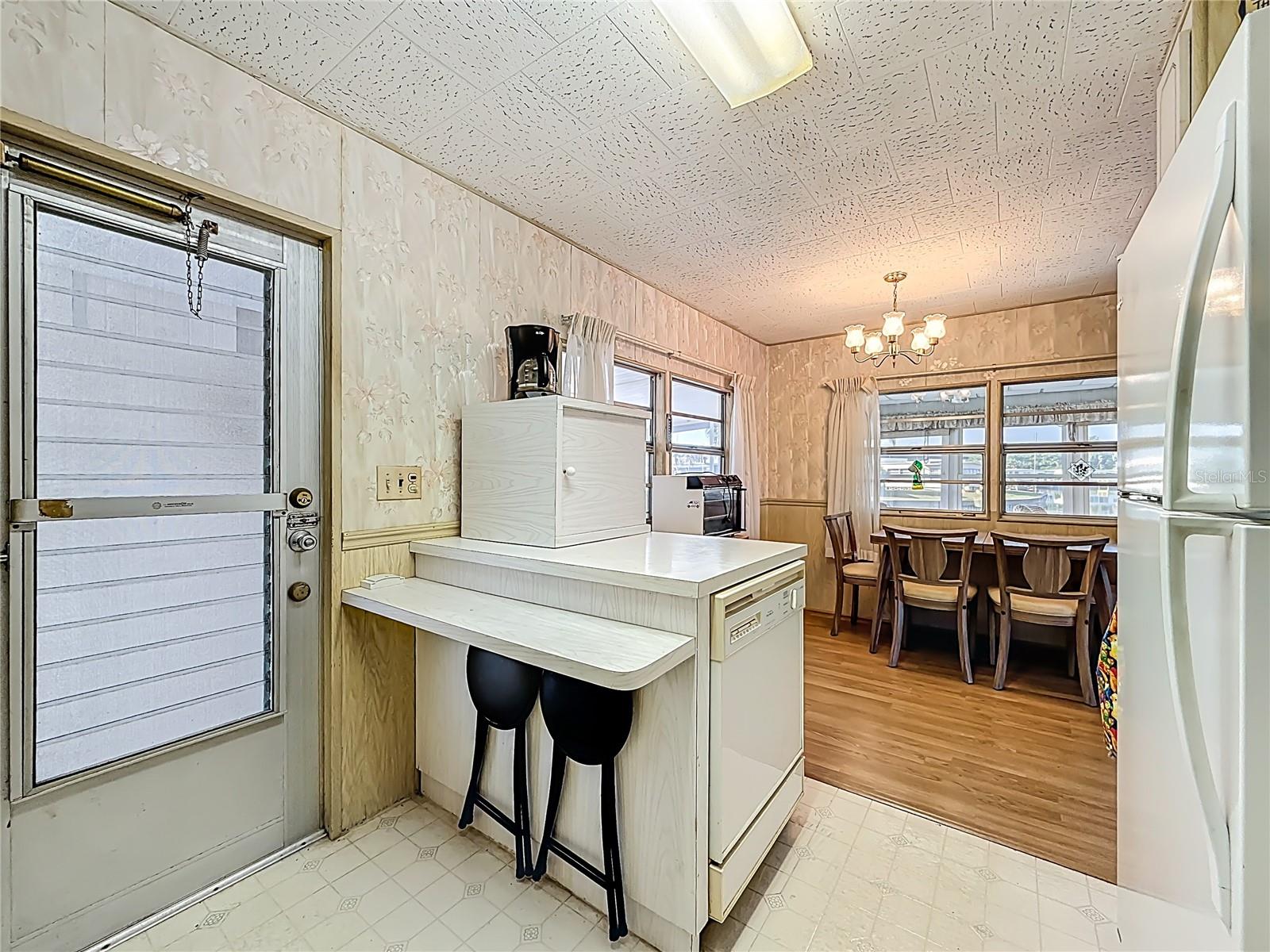 HOLIDAY SHORES MOBILE PARK UNREC - Residential