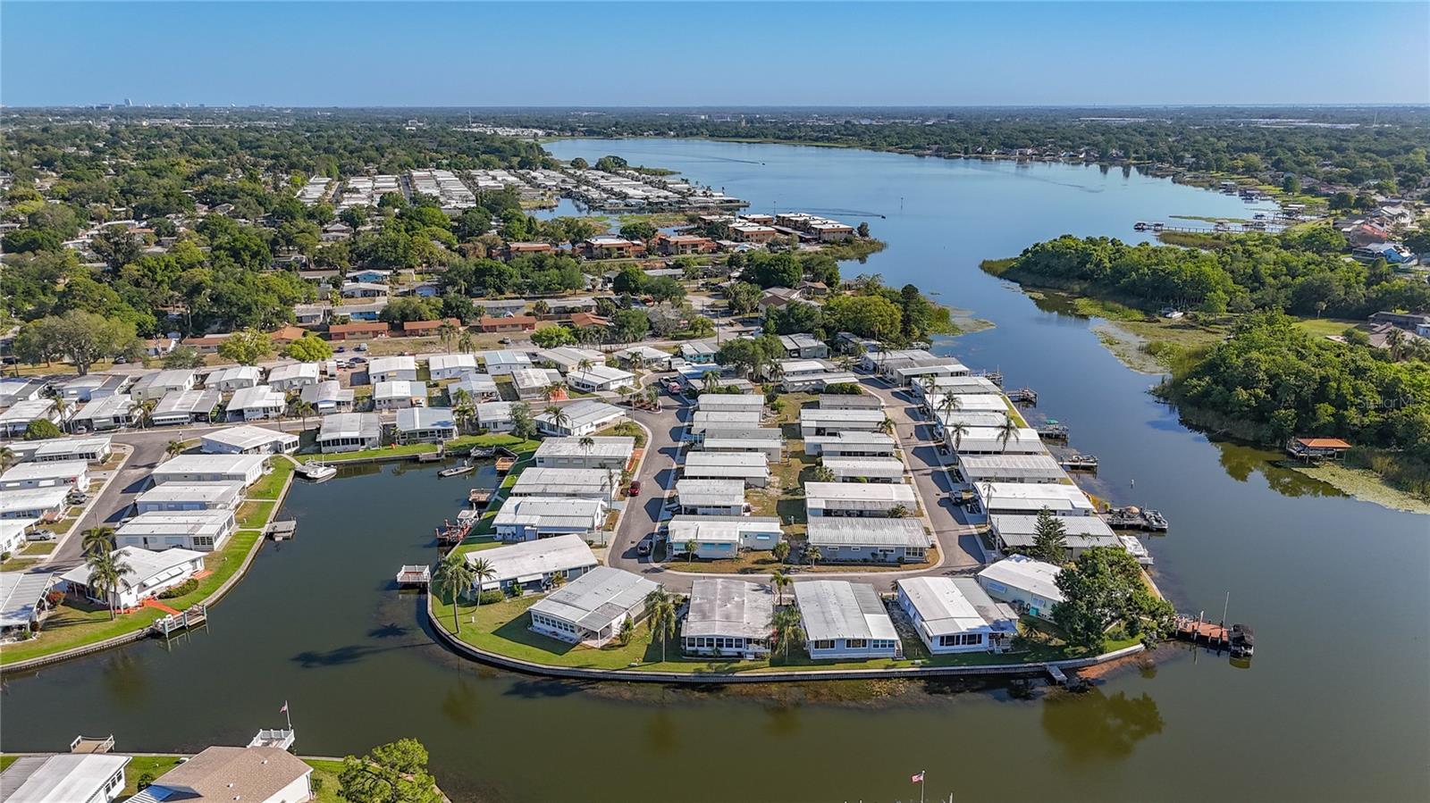 HOLIDAY SHORES MOBILE PARK UNREC - Residential