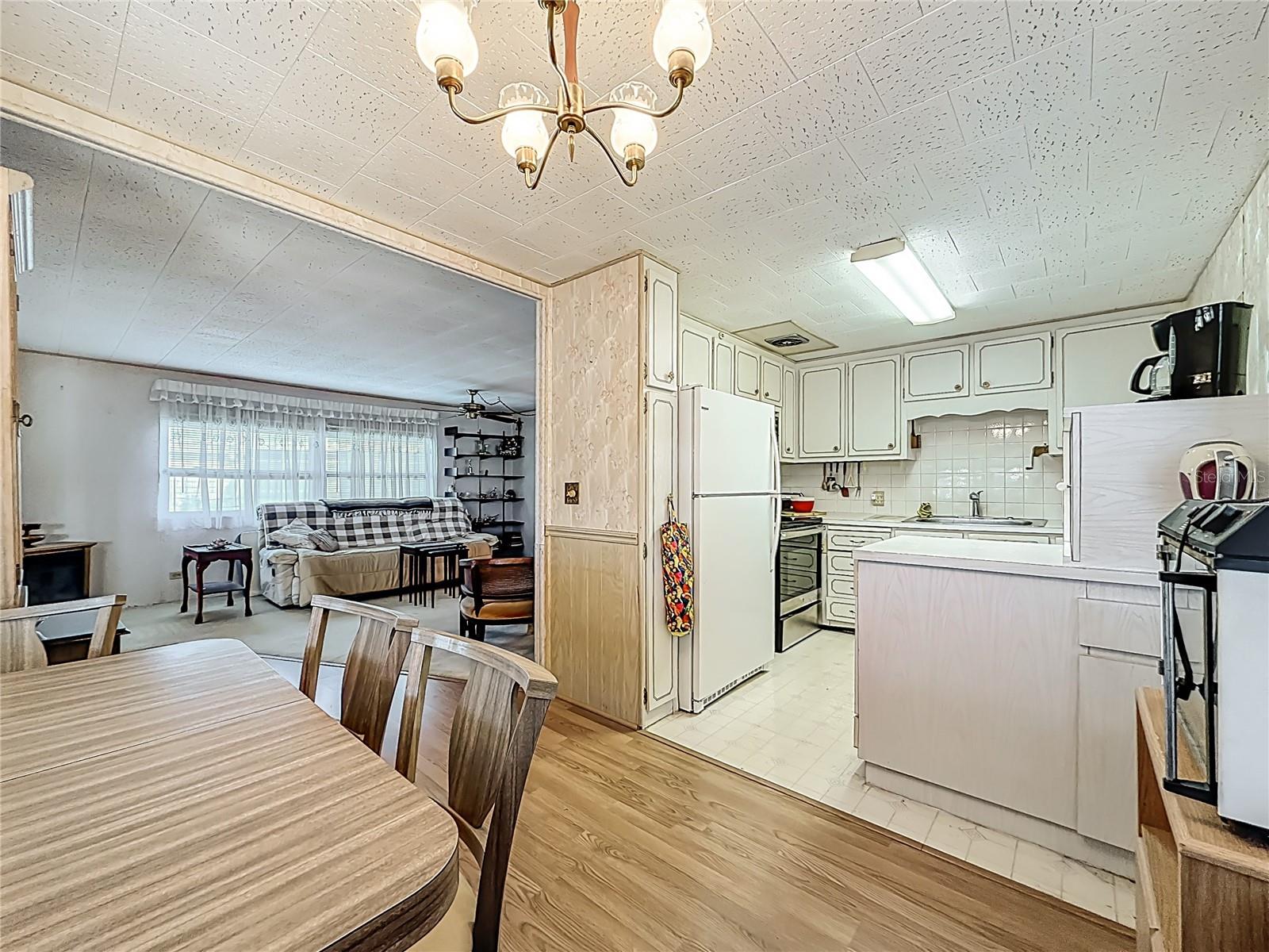 HOLIDAY SHORES MOBILE PARK UNREC - Residential