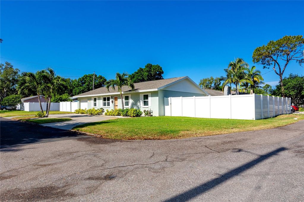 Photo of 4550 3rd Street N, St Petersburg, FL 33703 (MLS # TB8503077)