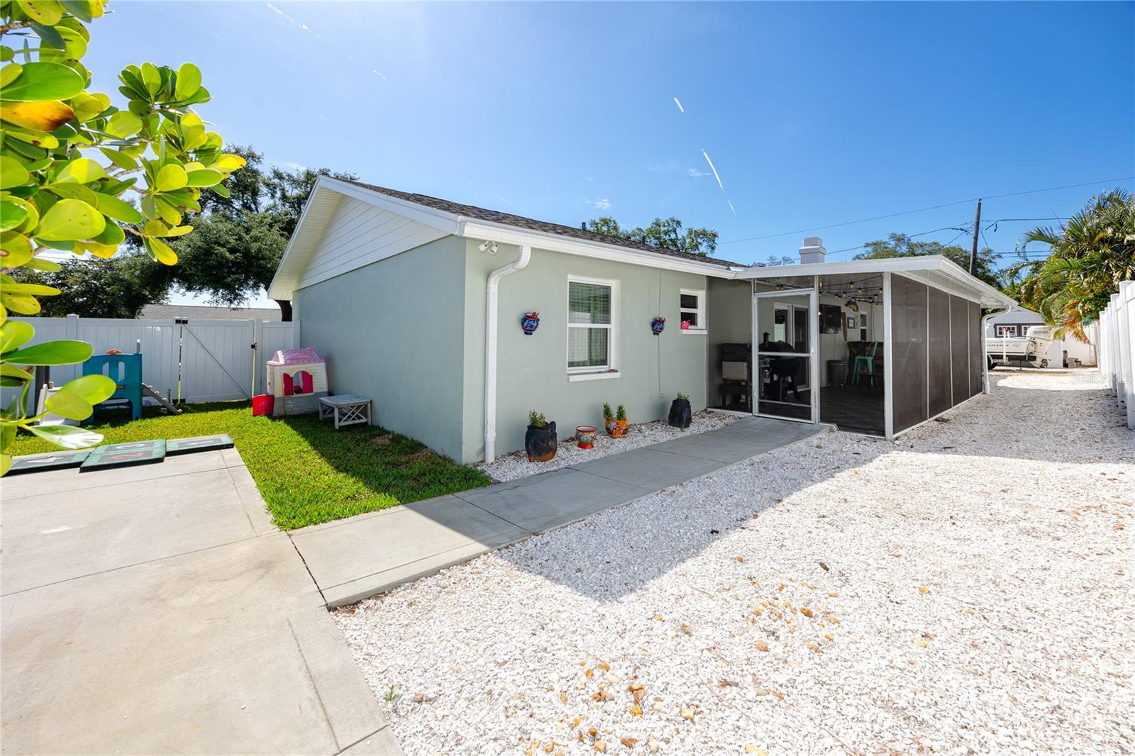 TULANE SUB - Residential