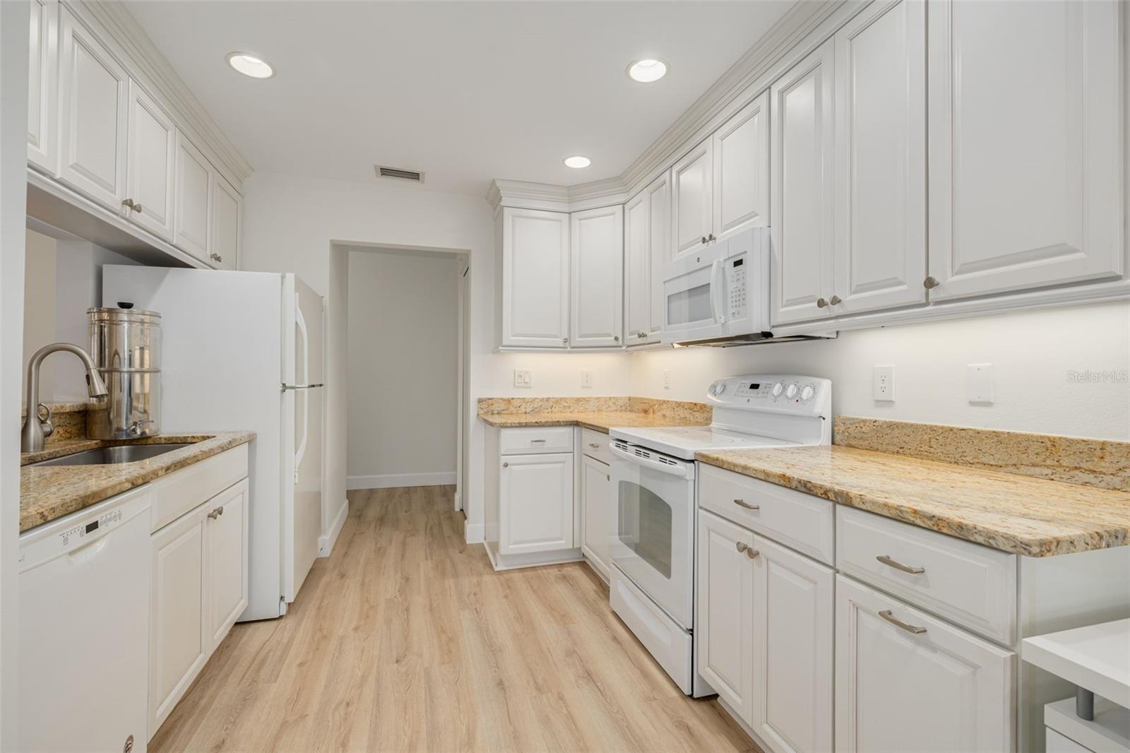 EAGLE CHASE - Residential