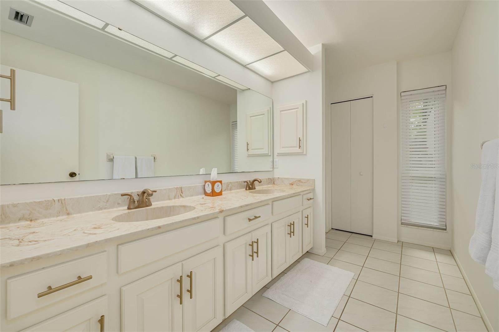 EAGLE CHASE - Residential