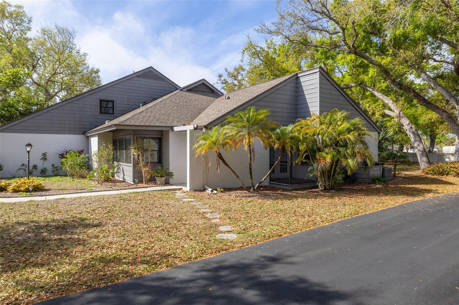 3210 GOLDEN EAGLE LANE