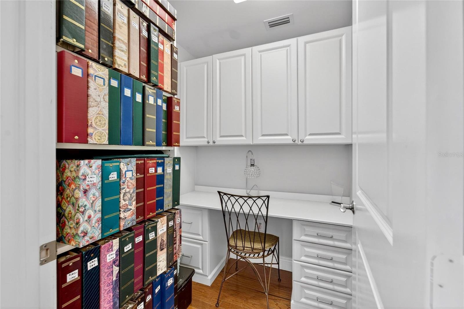 CASTILLO AT WESTSHORE YACHT CL - Residential