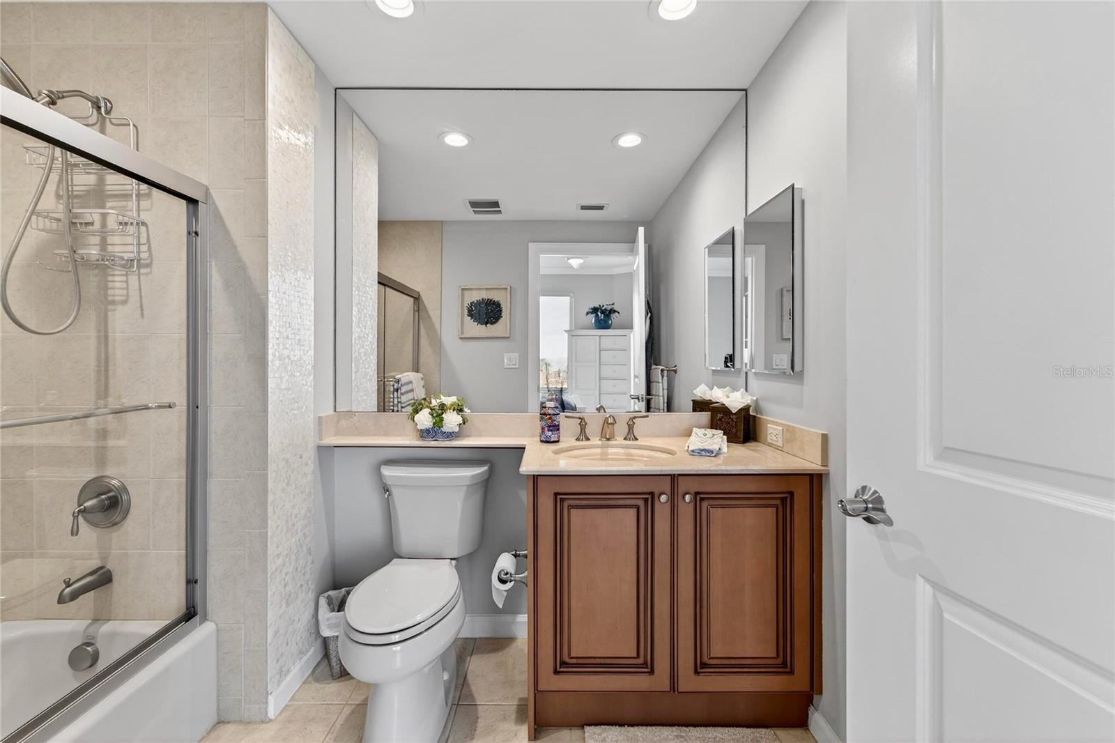 CASTILLO AT WESTSHORE YACHT CL - Residential