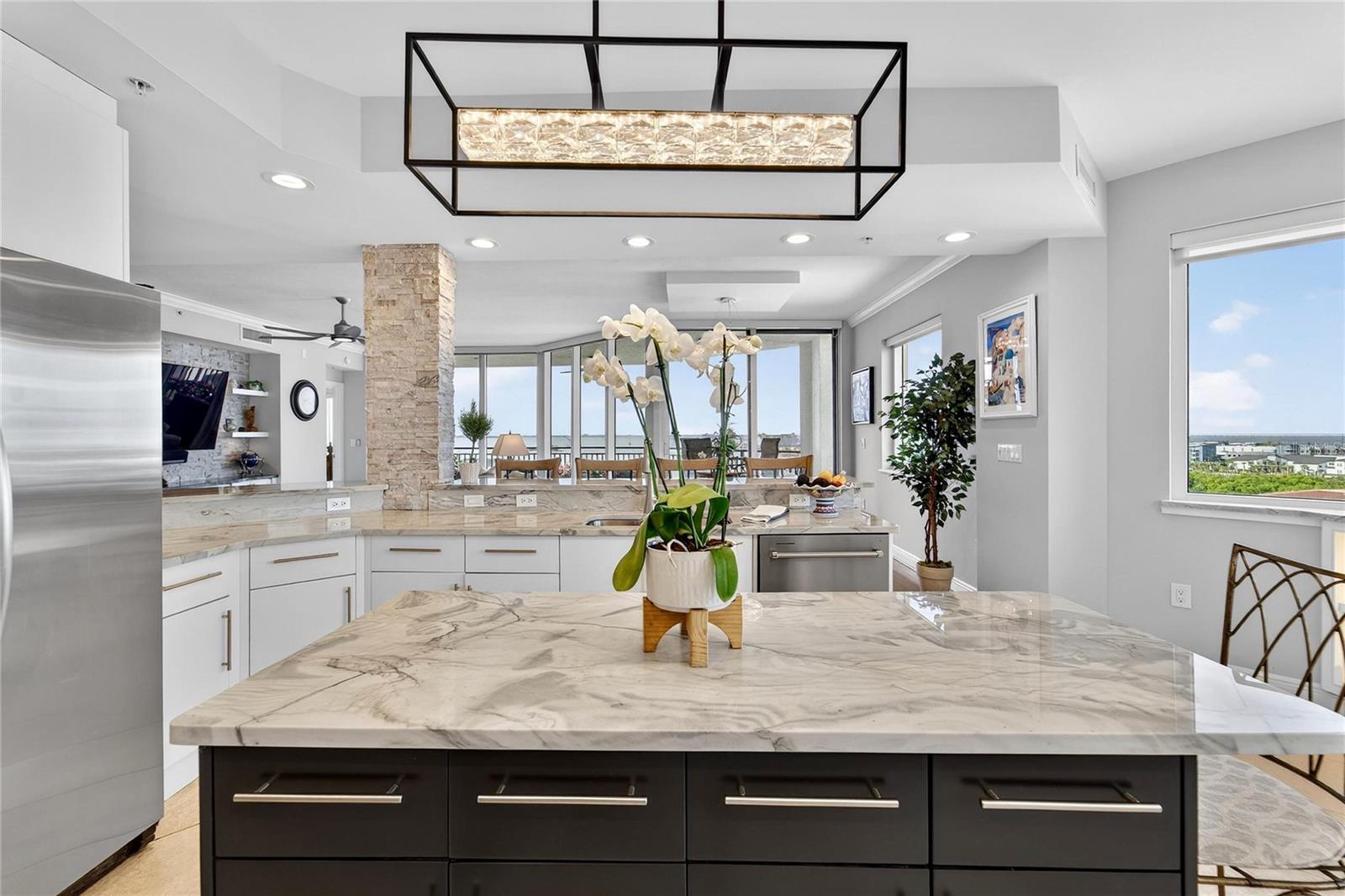 CASTILLO AT WESTSHORE YACHT CL - Residential