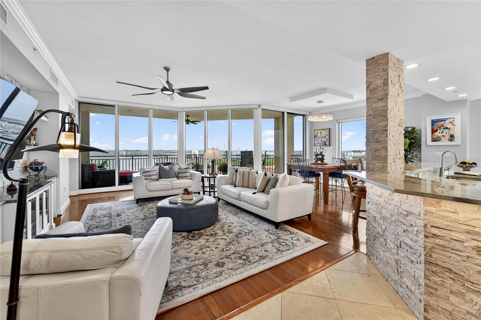 CASTILLO AT WESTSHORE YACHT CL - Residential