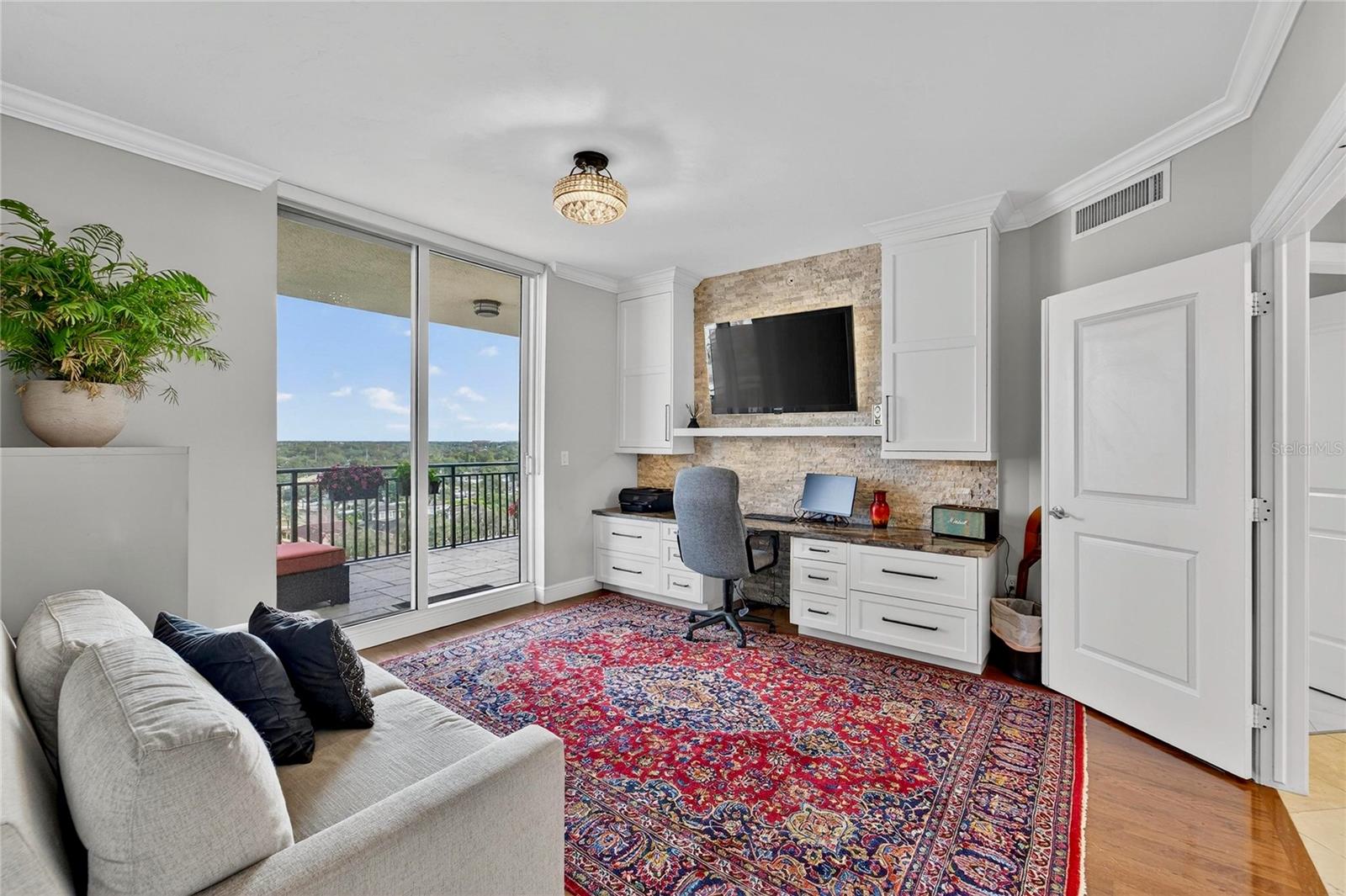 CASTILLO AT WESTSHORE YACHT CL - Residential