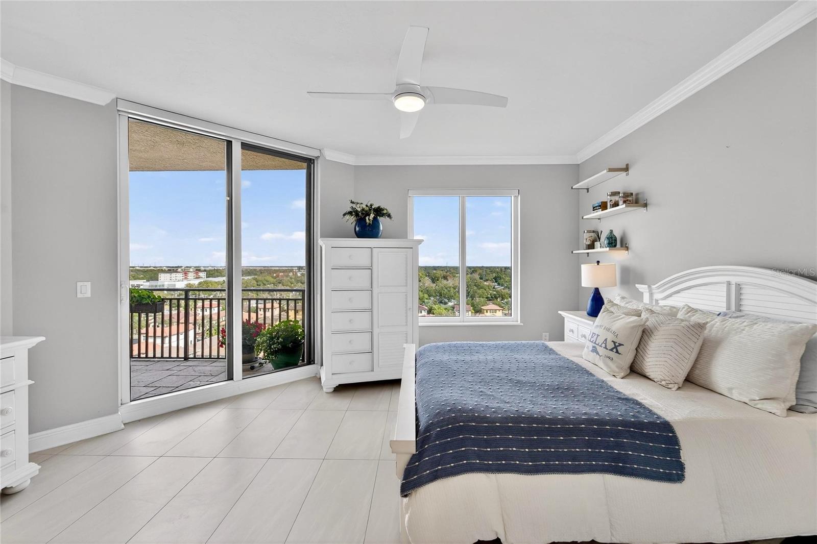 CASTILLO AT WESTSHORE YACHT CL - Residential