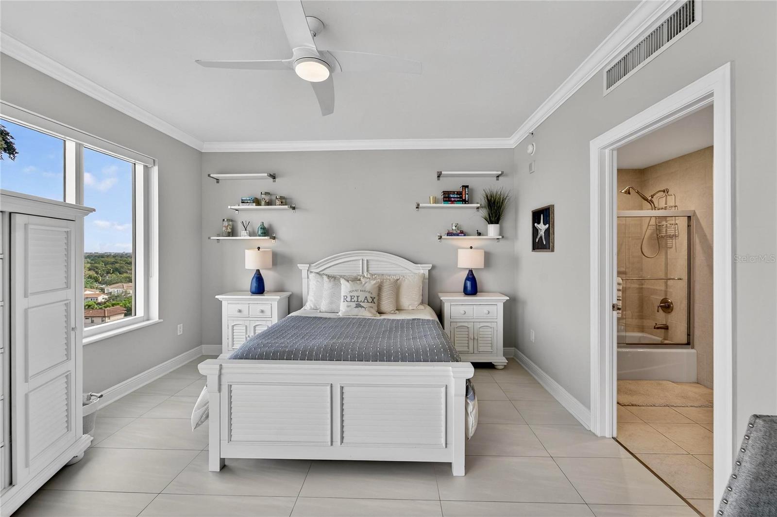 CASTILLO AT WESTSHORE YACHT CL - Residential