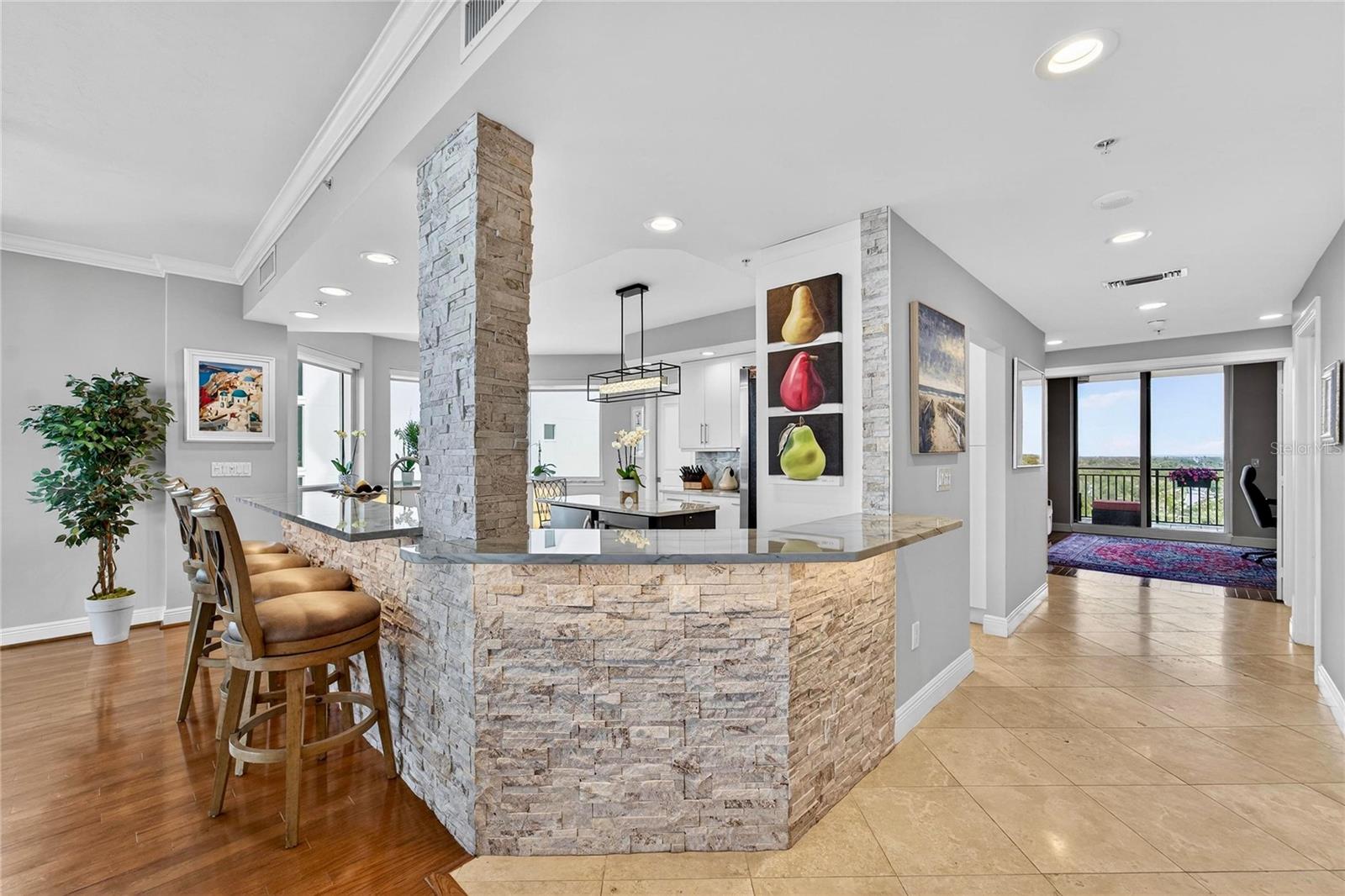 CASTILLO AT WESTSHORE YACHT CL - Residential