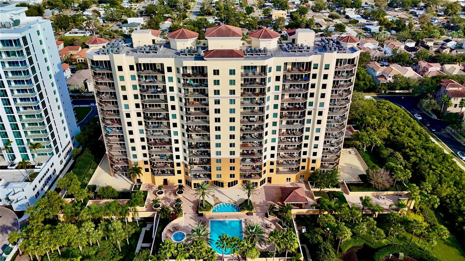 CASTILLO AT WESTSHORE YACHT CL - Residential