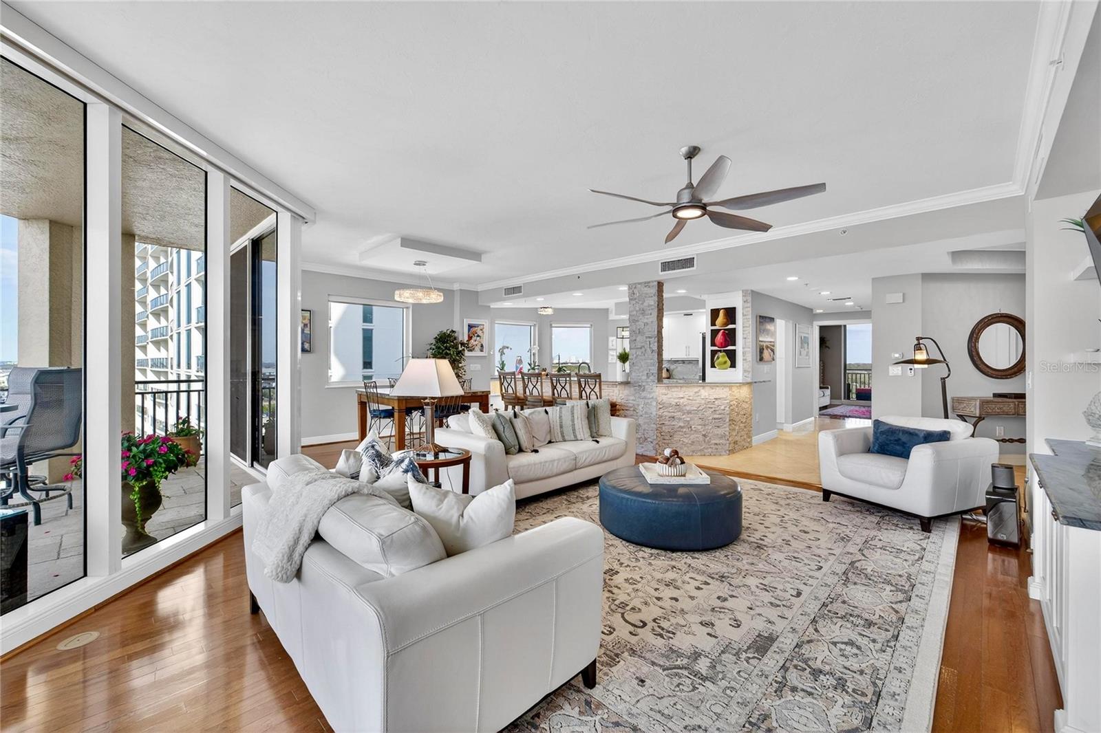 CASTILLO AT WESTSHORE YACHT CL - Residential