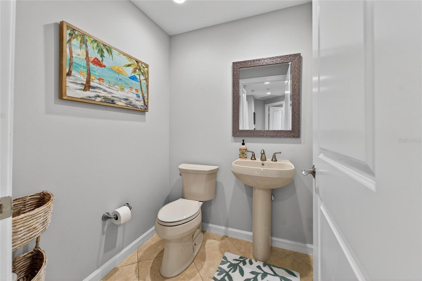 CASTILLO AT WESTSHORE YACHT CL - Residential