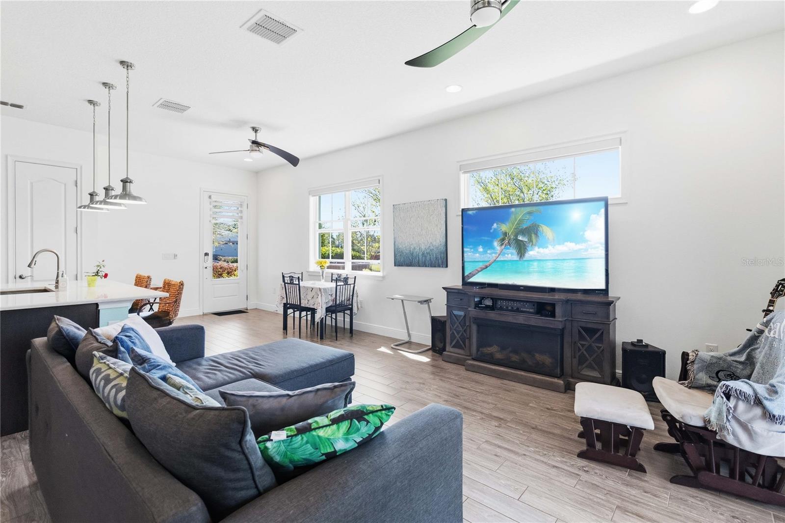 NORTHWEST LAKESIDE GROVES PH 1 - Residential