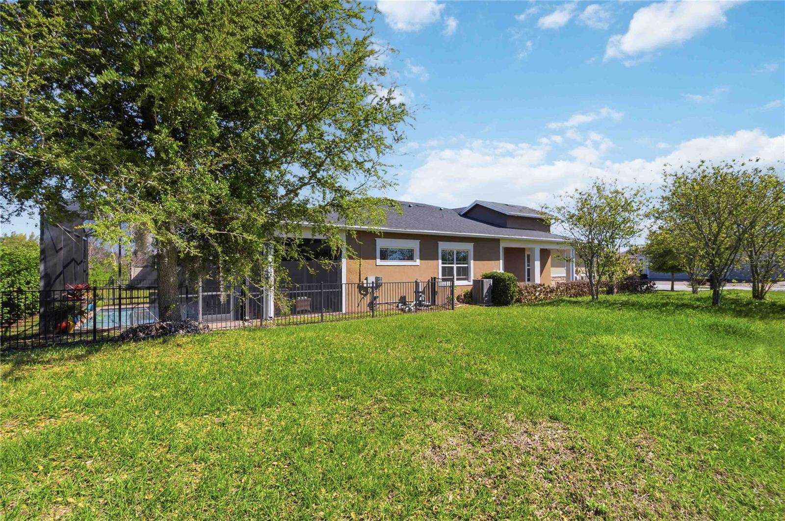 NORTHWEST LAKESIDE GROVES PH 1 - Residential