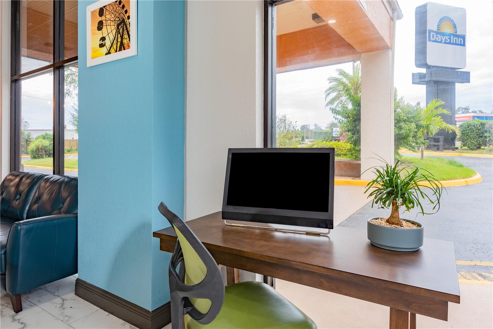 8245 S US-17-92 HIGHWAY