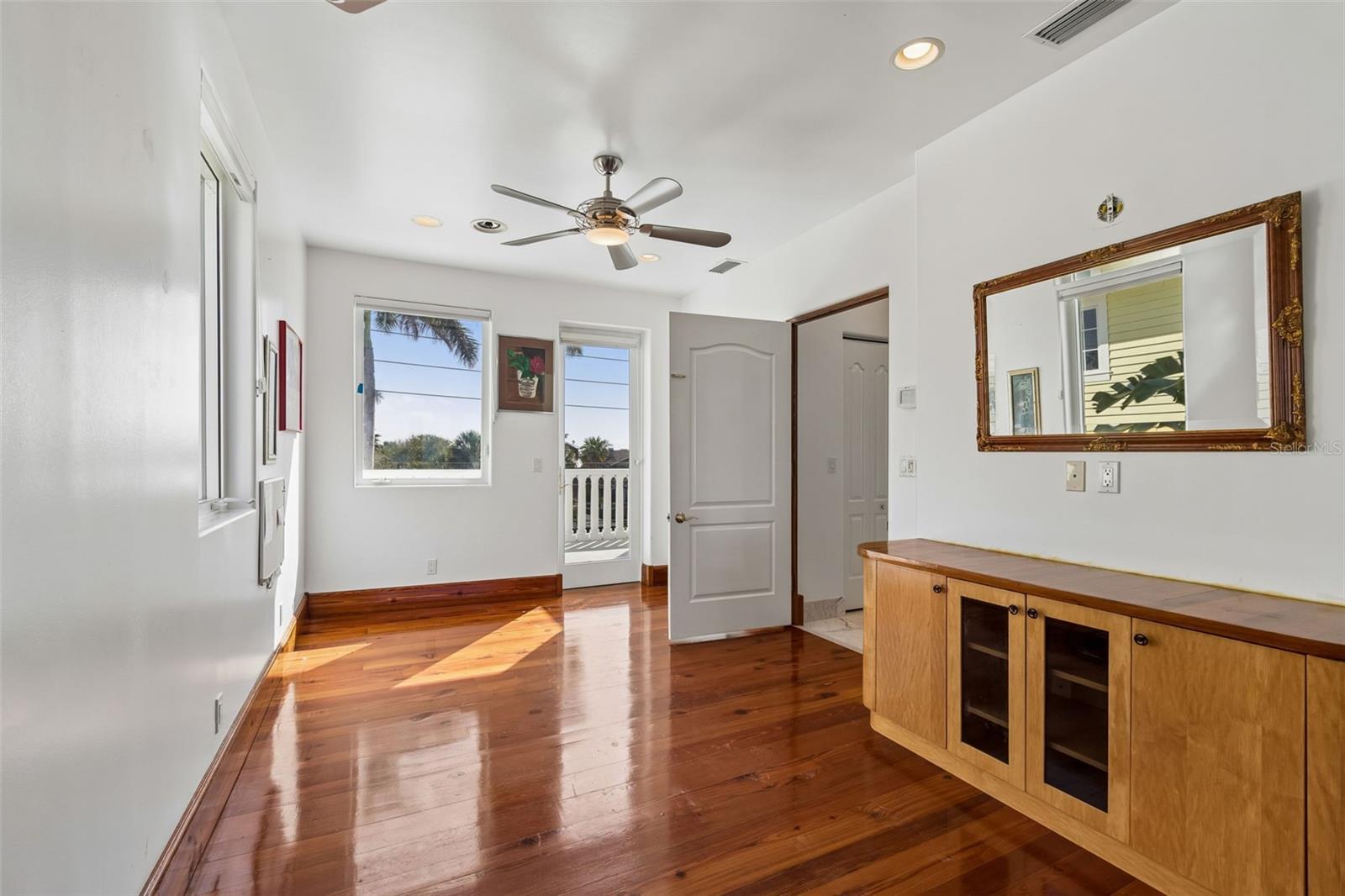 COLONIAL CORP REP - Residential