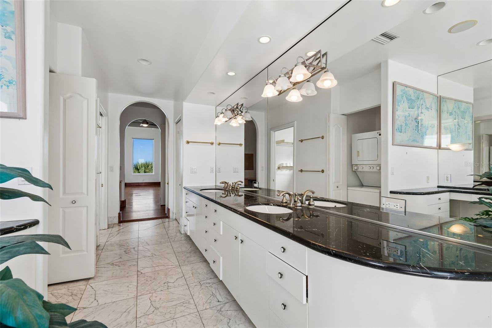 COLONIAL CORP REP - Residential