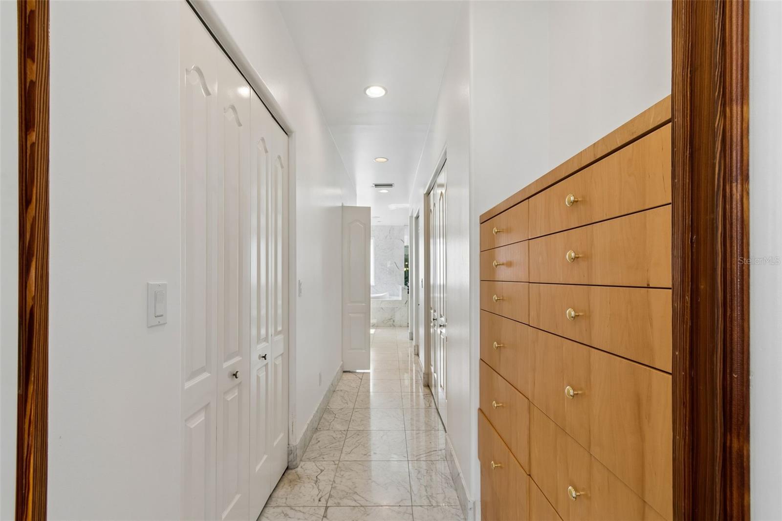 COLONIAL CORP REP - Residential