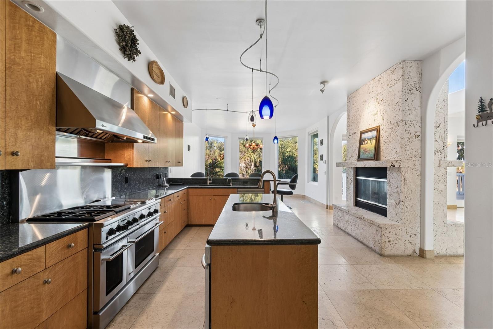 COLONIAL CORP REP - Residential