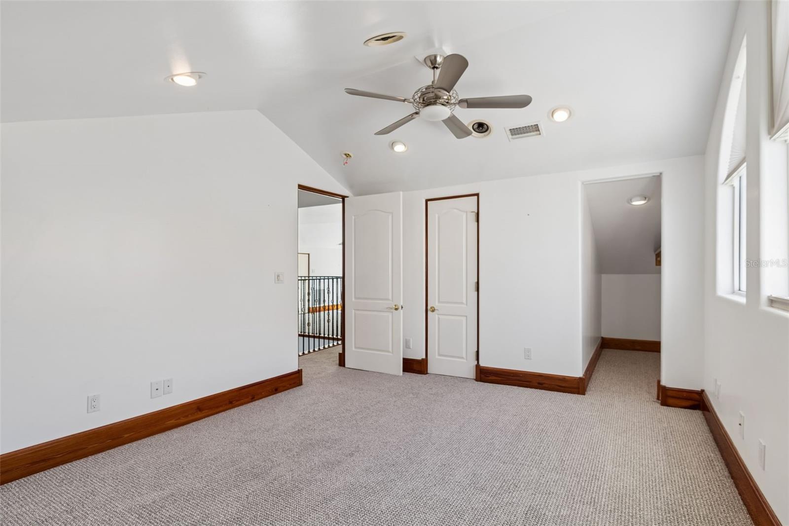 COLONIAL CORP REP - Residential