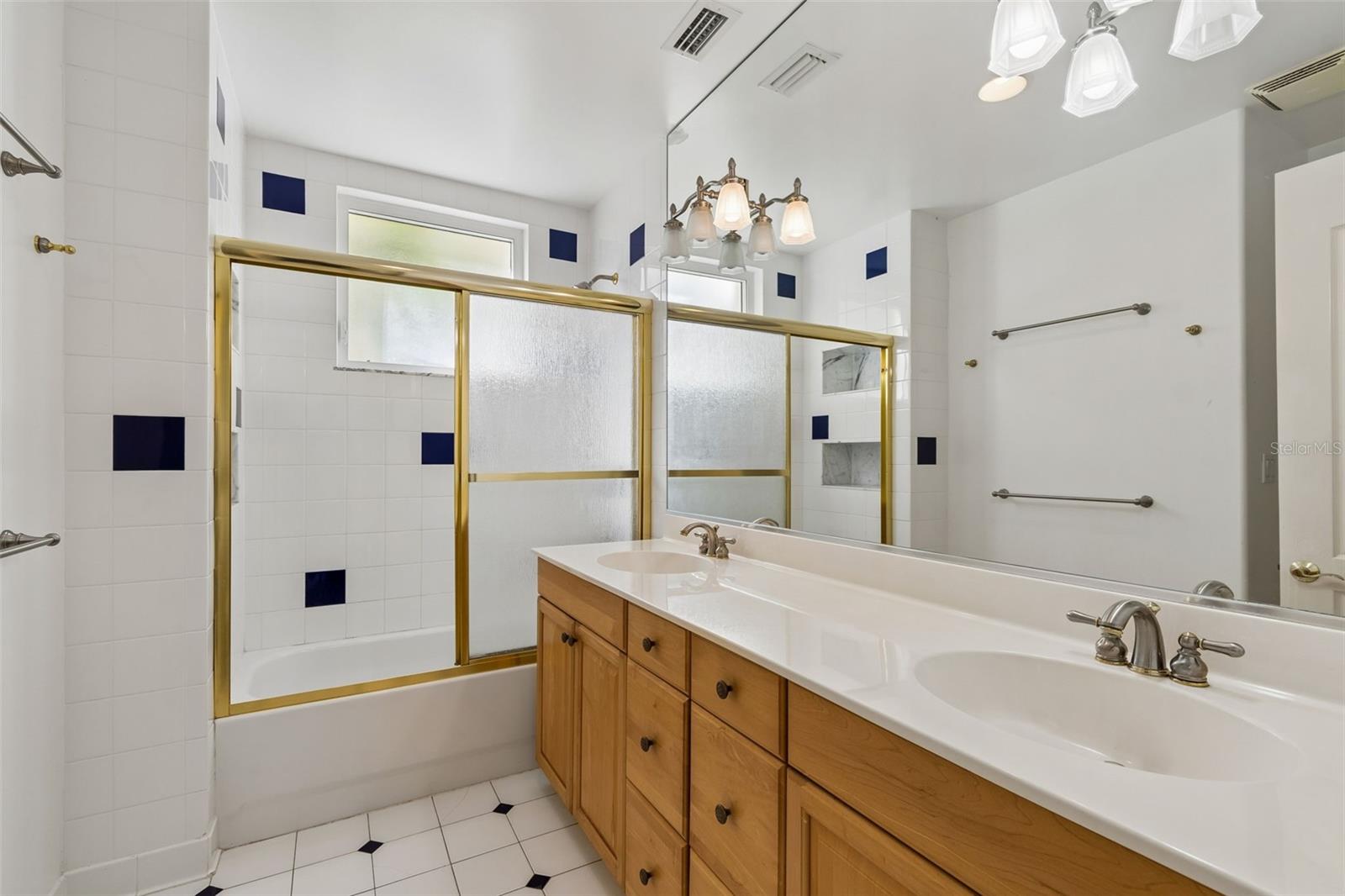 COLONIAL CORP REP - Residential