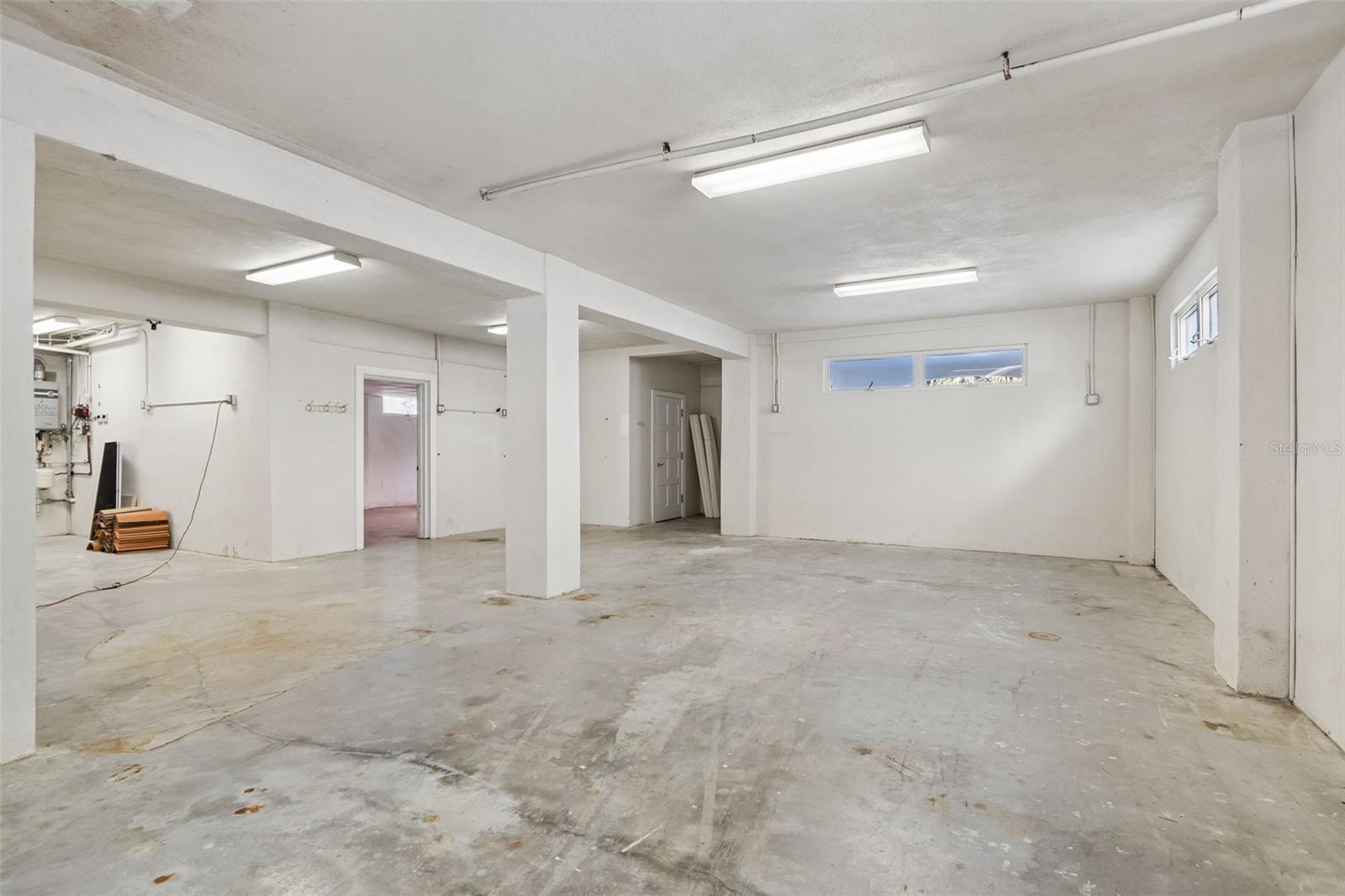 COLONIAL CORP REP - Residential