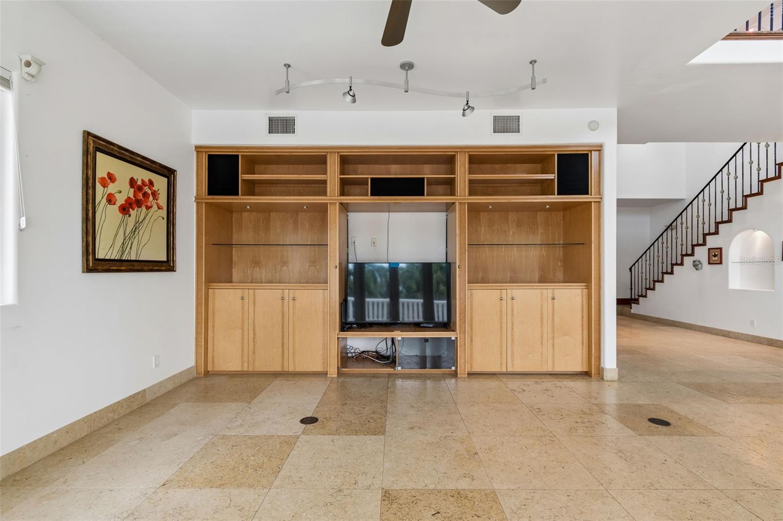 COLONIAL CORP REP - Residential