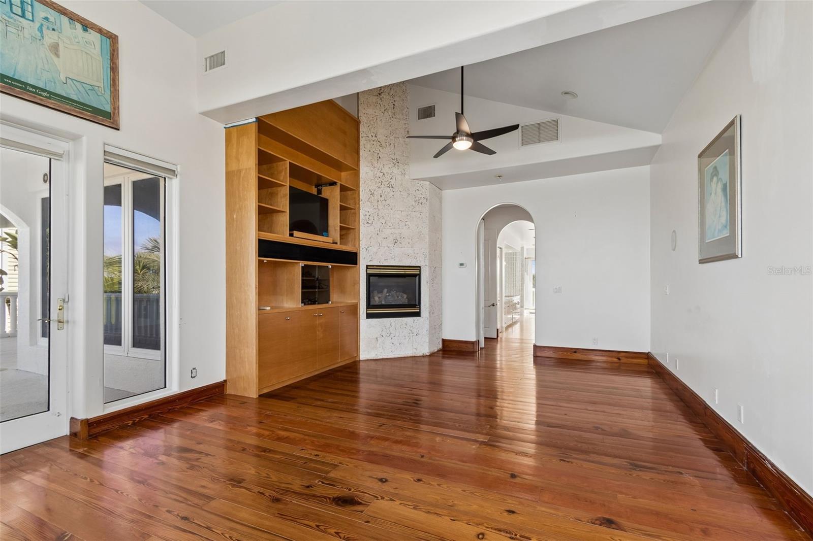 COLONIAL CORP REP - Residential