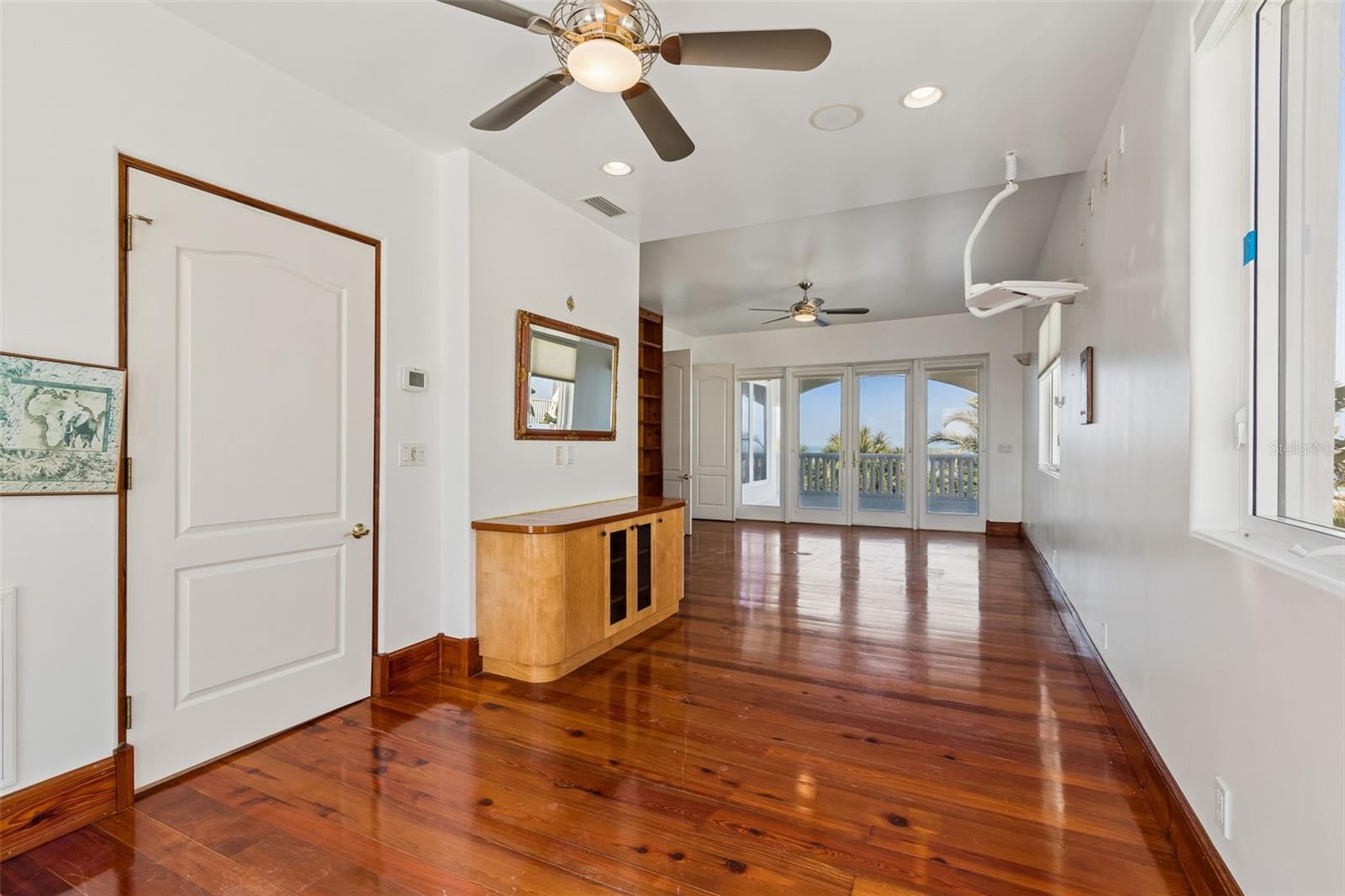 COLONIAL CORP REP - Residential