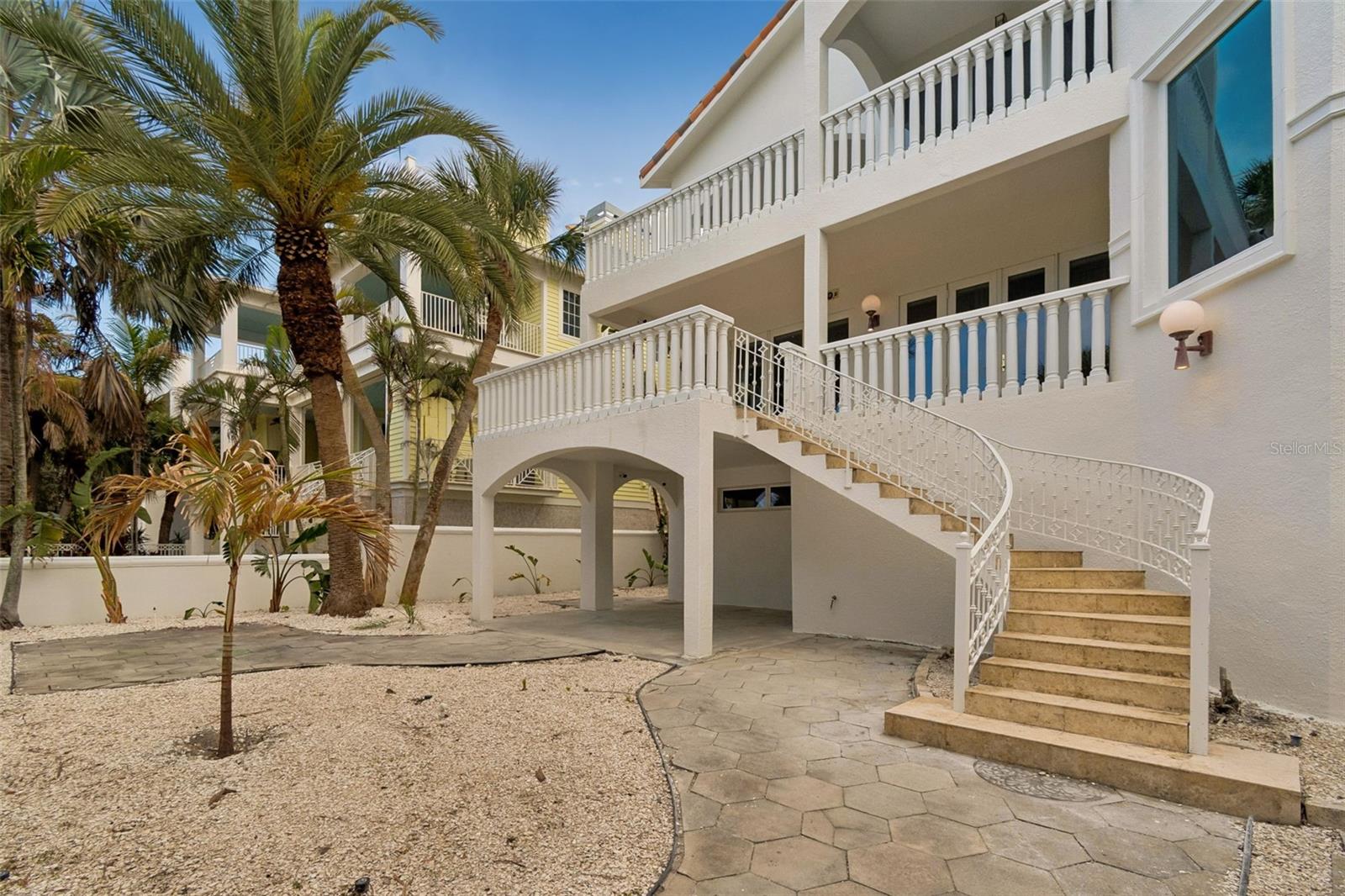 COLONIAL CORP REP - Residential