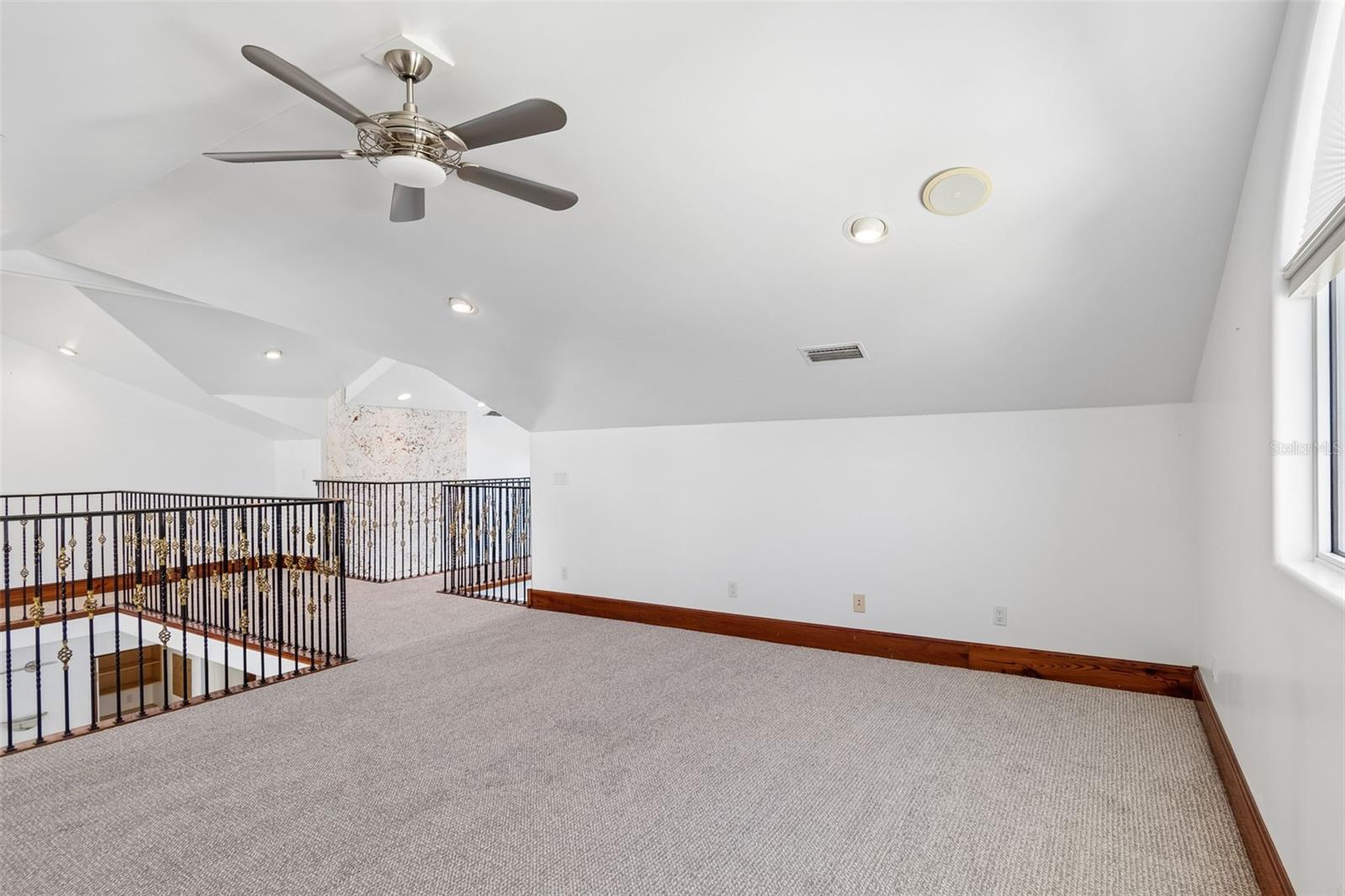 COLONIAL CORP REP - Residential