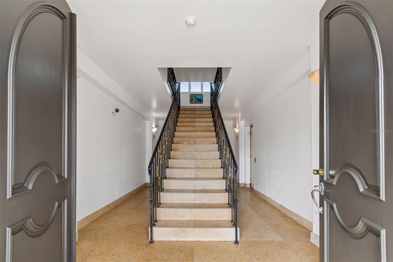 COLONIAL CORP REP - Residential