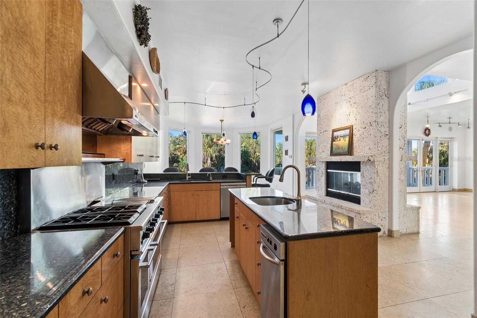 COLONIAL CORP REP - Residential