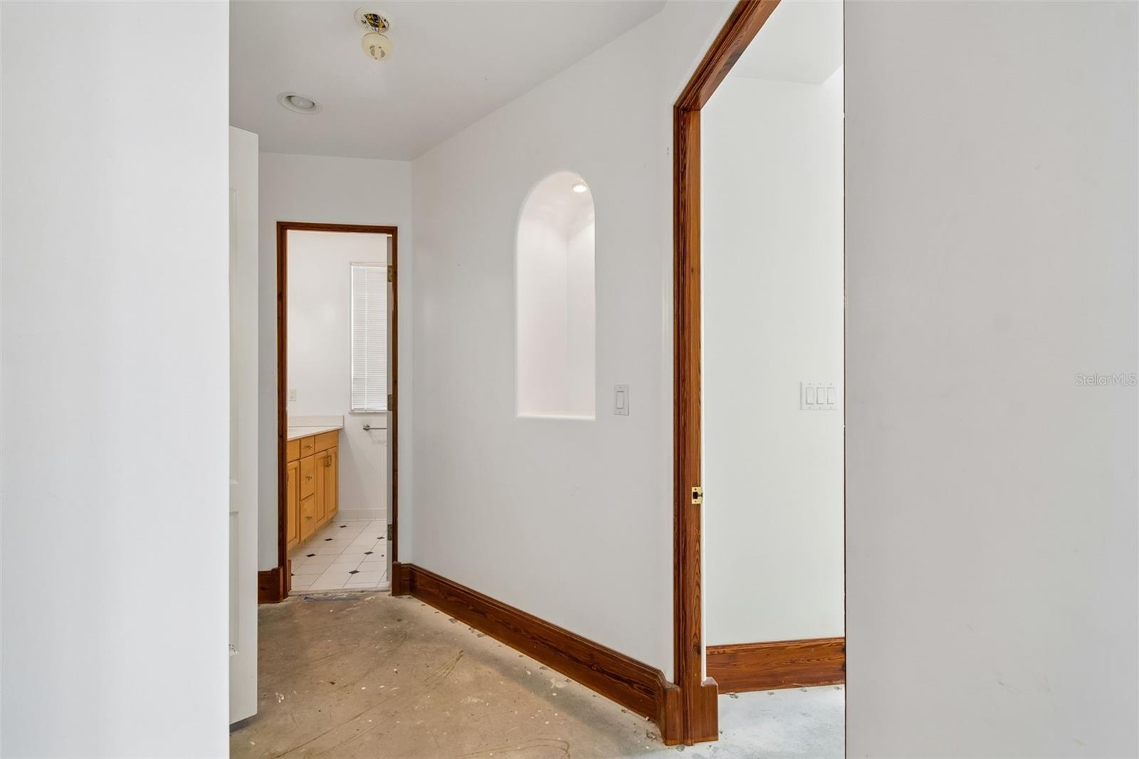 COLONIAL CORP REP - Residential