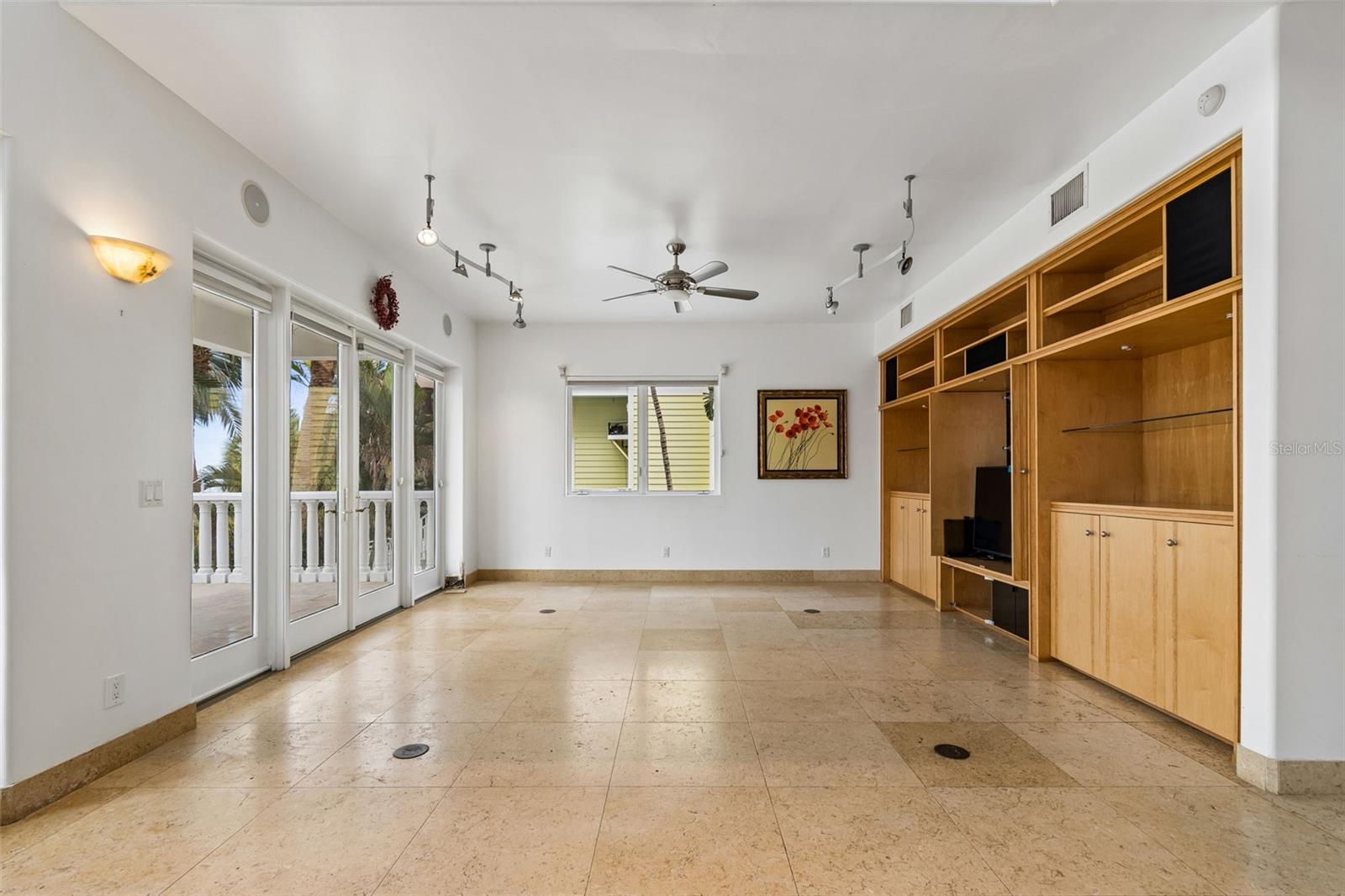 COLONIAL CORP REP - Residential