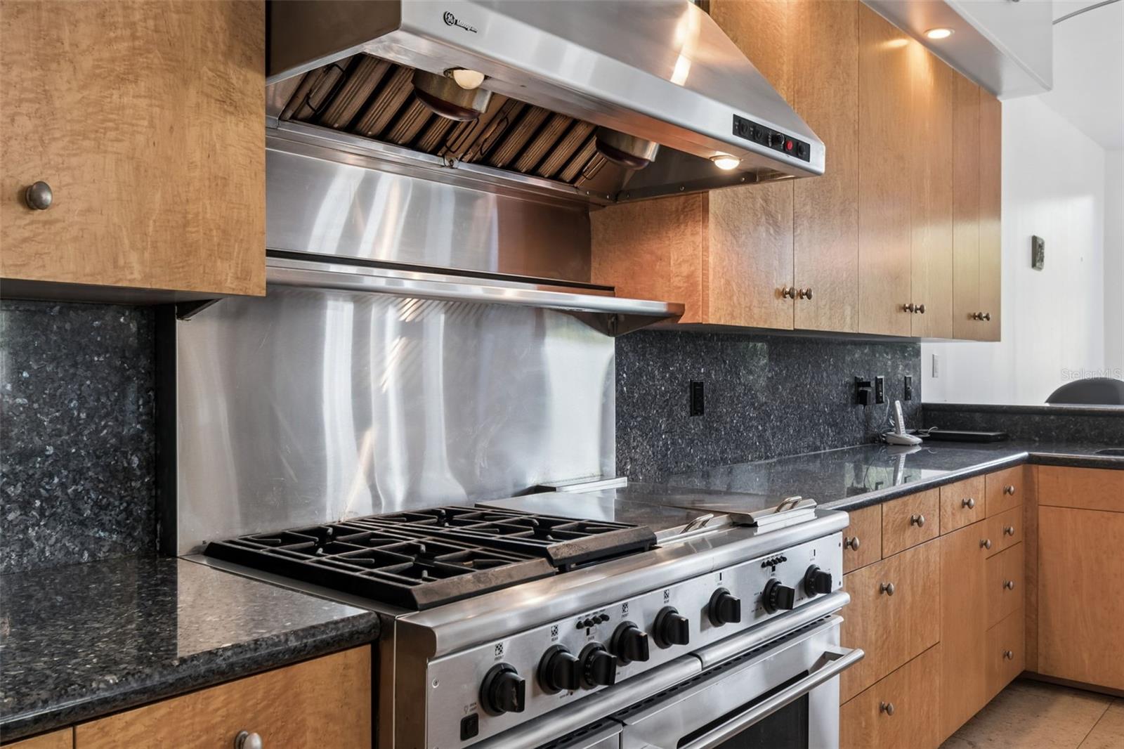 COLONIAL CORP REP - Residential