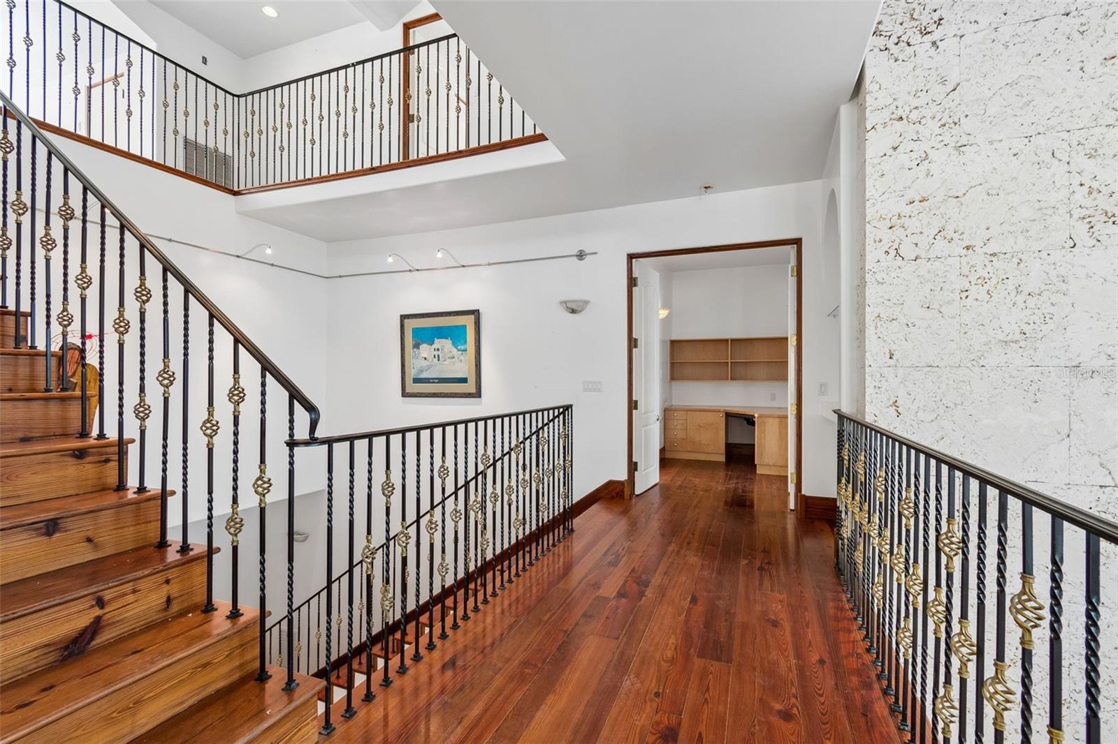 COLONIAL CORP REP - Residential