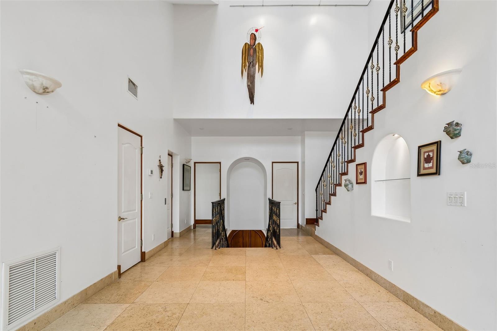 COLONIAL CORP REP - Residential