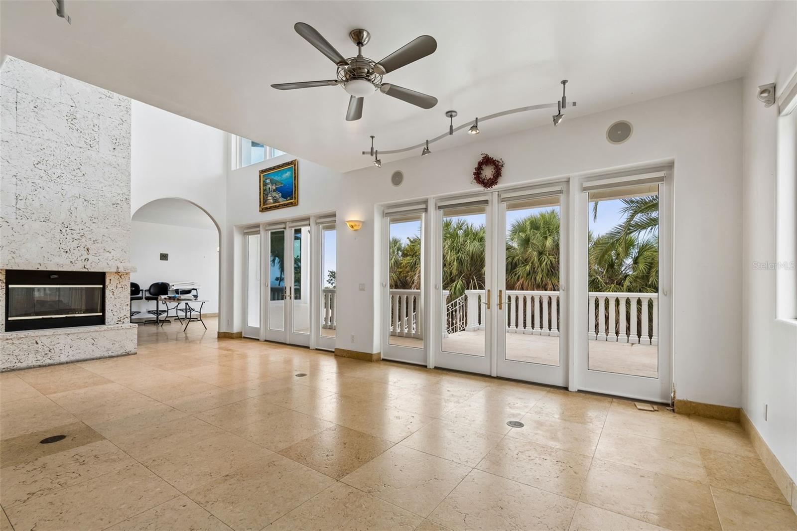 COLONIAL CORP REP - Residential