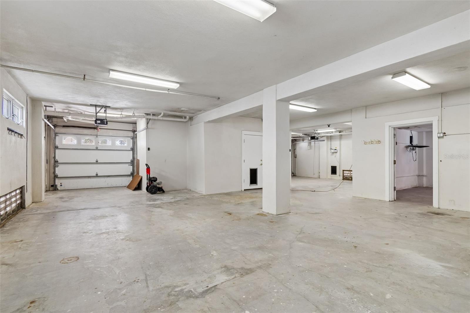 COLONIAL CORP REP - Residential