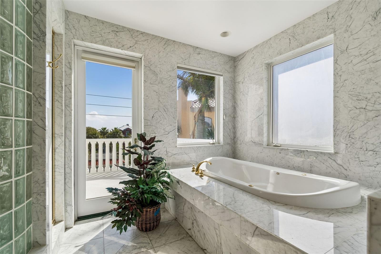 COLONIAL CORP REP - Residential