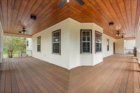 Tiny photo for 27012 Grand Oak Lane, Tavares, FL 32778 (MLS # O6401285)