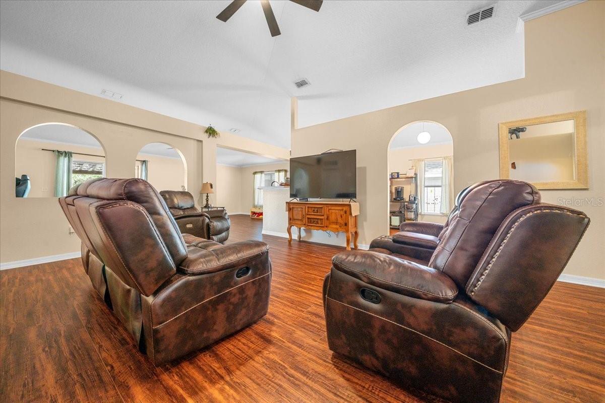 SILVER SPGS SHORES UN 19 - Residential