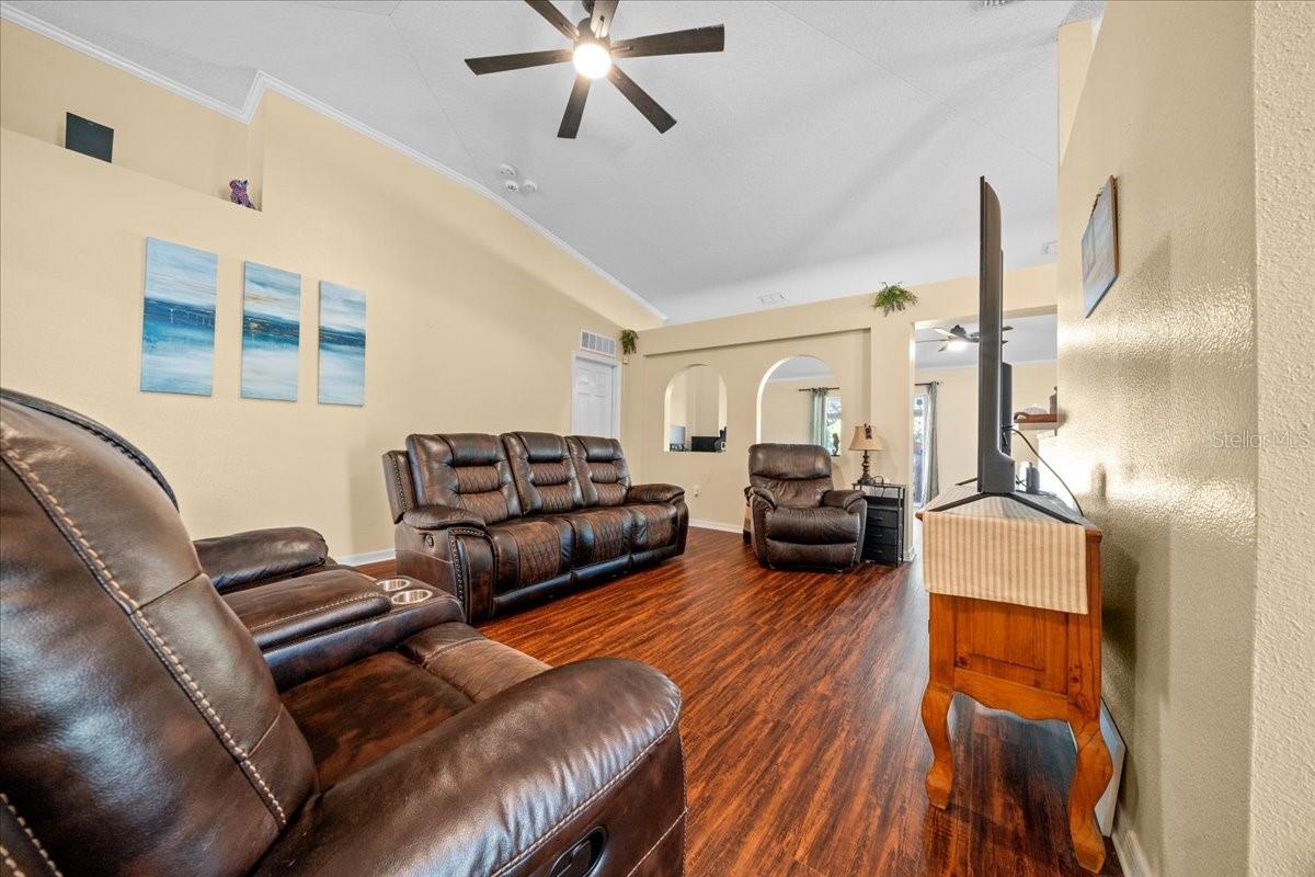 SILVER SPGS SHORES UN 19 - Residential