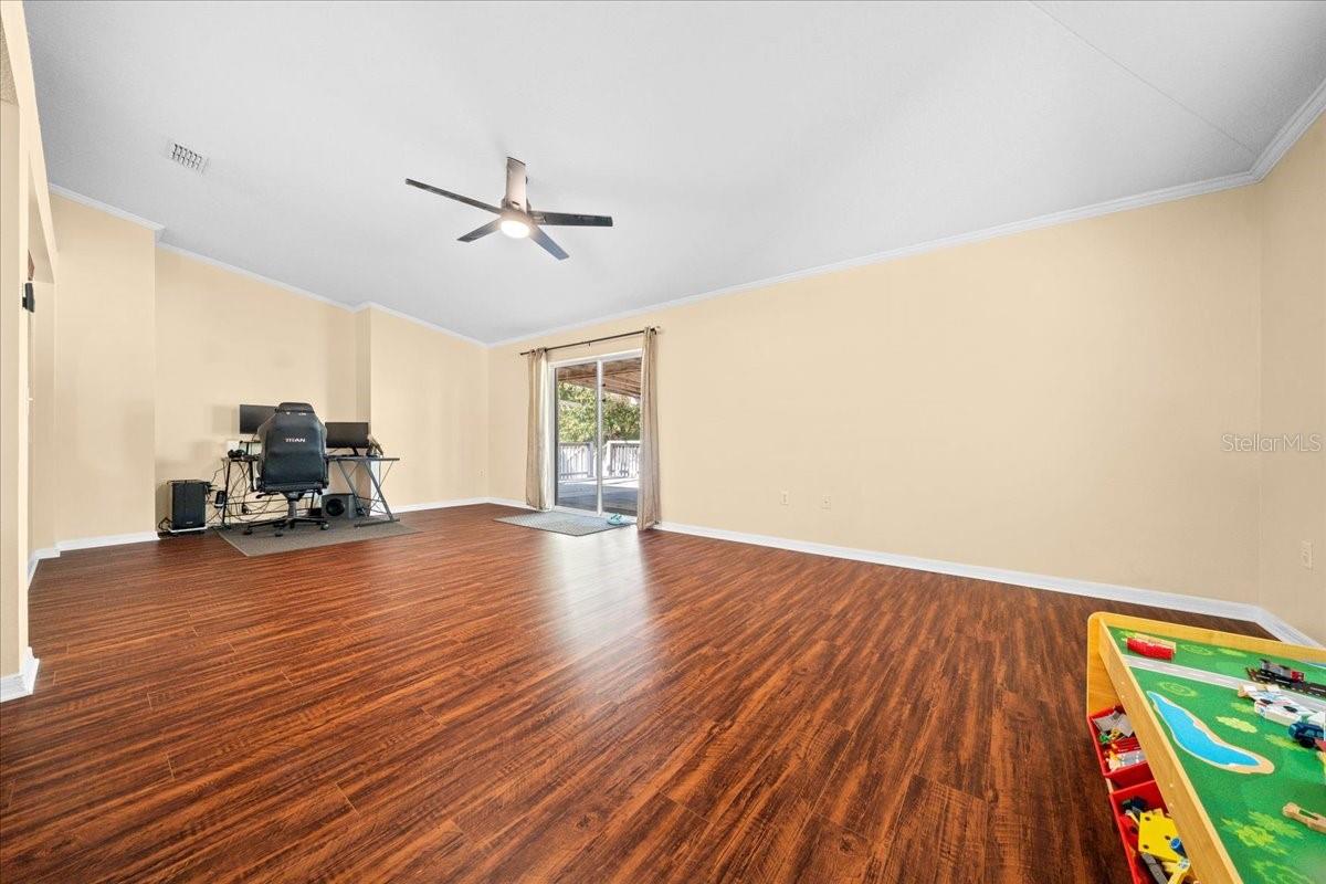 SILVER SPGS SHORES UN 19 - Residential